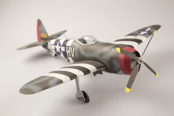 P-47 Thunderbolt - Legenda Amerykańskiego Myśliwca