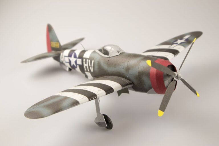 P-47 Thunderbolt –  Legenda Amerykańskiego Myśliwca