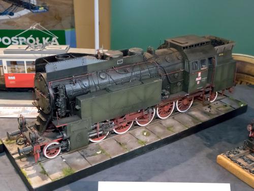 O 20230917 49910-2 web